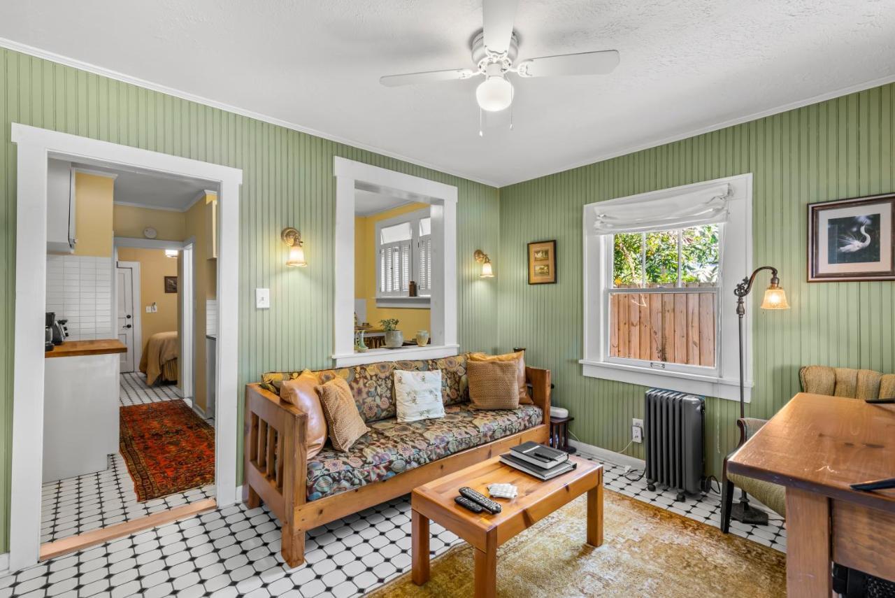 Charming 1923 Cottage At Erehwon Retreat Tampa Eksteriør billede